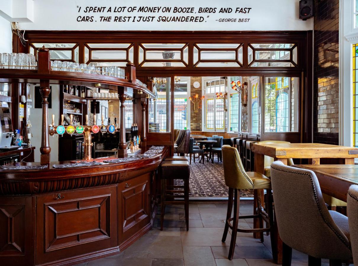Black Lion Surbiton Экстерьер фото